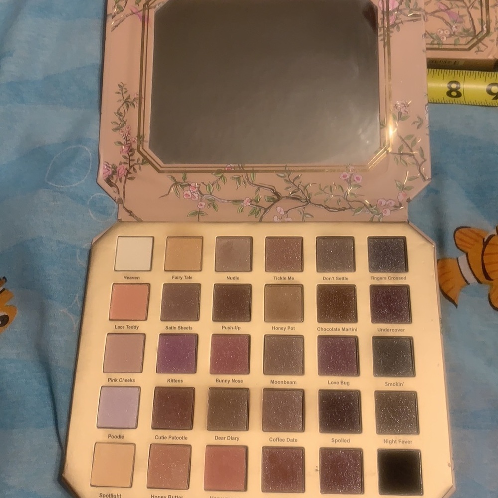 TOO FACED NATURAL LOVE 30 ULTIMATE EYE SHADOW COLLECTION NEW IN BOX COLLECTIBLE